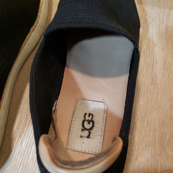 UGG Slip-On Loafers Vans Style - Picture 5 of 7